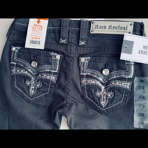 NWT NEW ARRIVAL ROCK REVIVAL SKINNY JEANS - Picture 7 of 8